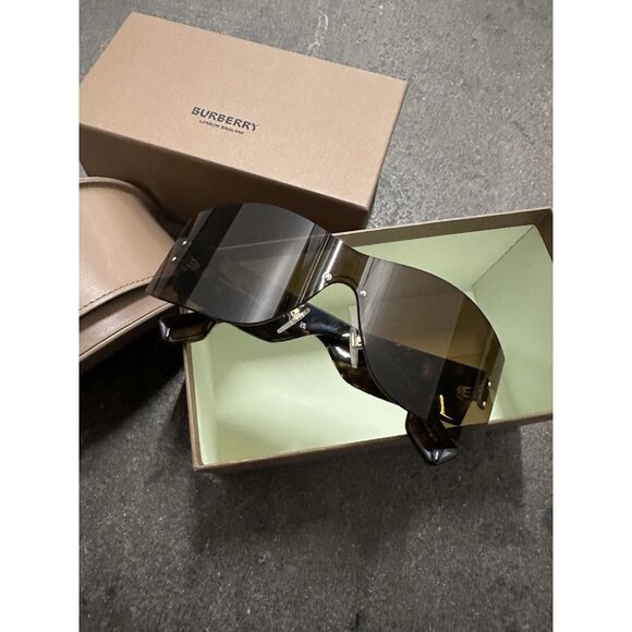 Burberry Bella Sunglasses in Brown main image 6